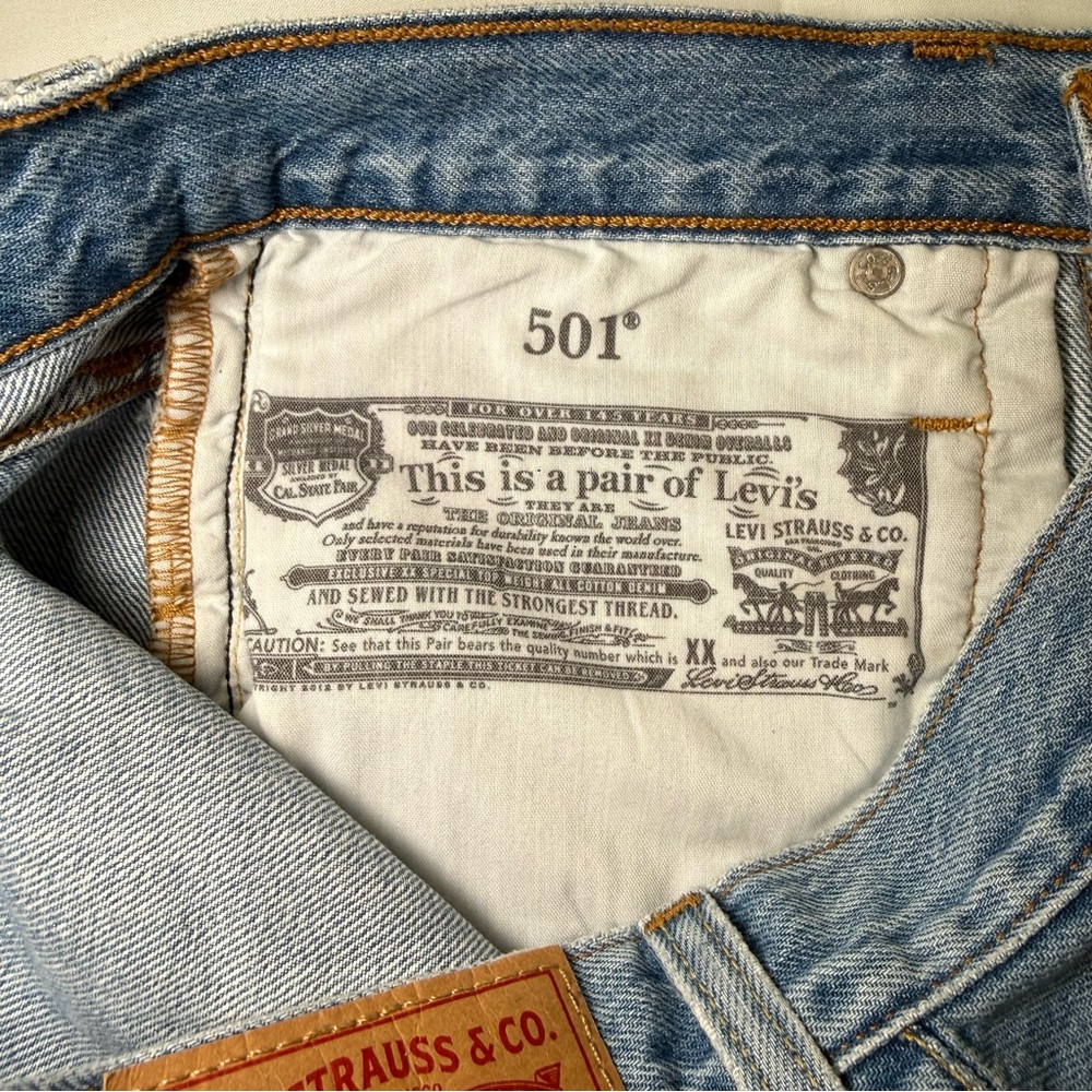 Levi's 501 Distressed Denim Shorts High Rise Button Fly Size 28 - Picture 6 of 9